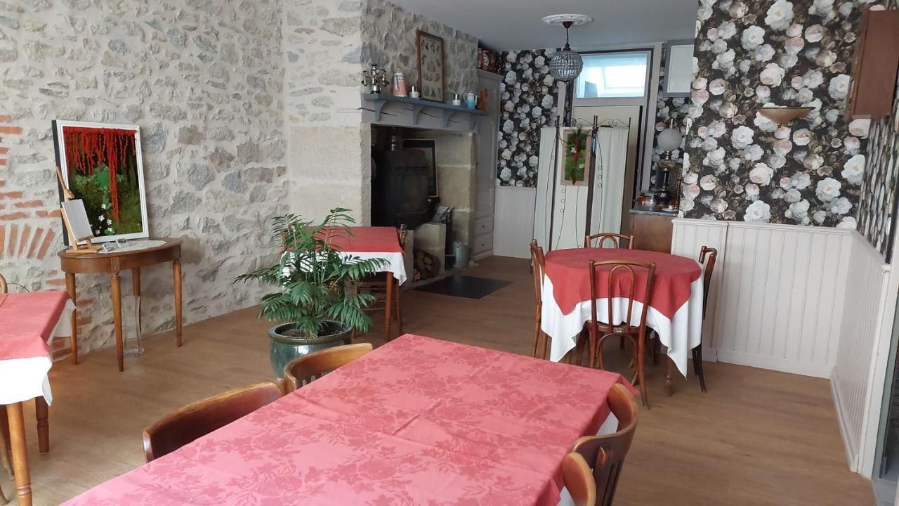 Auberge De La Tradition Correze Exterior photo